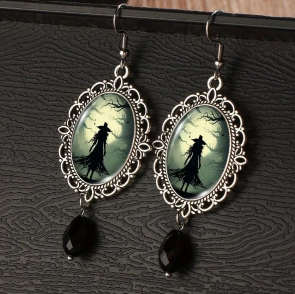 Gothic retro witch-themed lace earrings